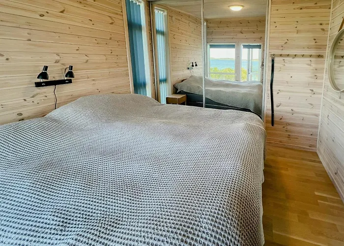 Modern With Sea View On Andoya, Vesteralen 펜션 Risoyhamn
